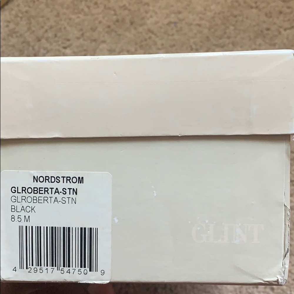 Glint Black Roberta Flat - image 5